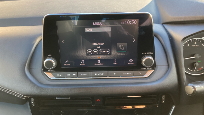 Nissan Qashqai 1.3 DiG-T MH Acenta Premium 5dr Petrol Hatchback